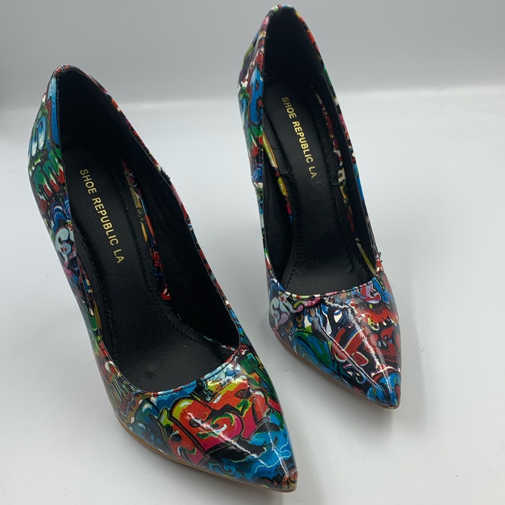 High heel pumps.